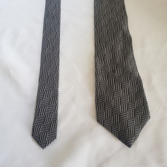 Mario Valentino gray Silk Tie - Picture 9 of 9